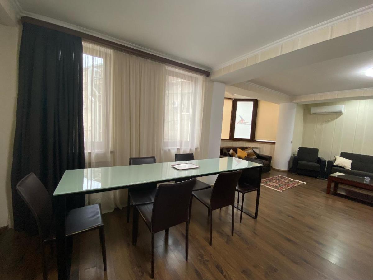 City Center Apart Hotel Tiflis Dış mekan fotoğraf